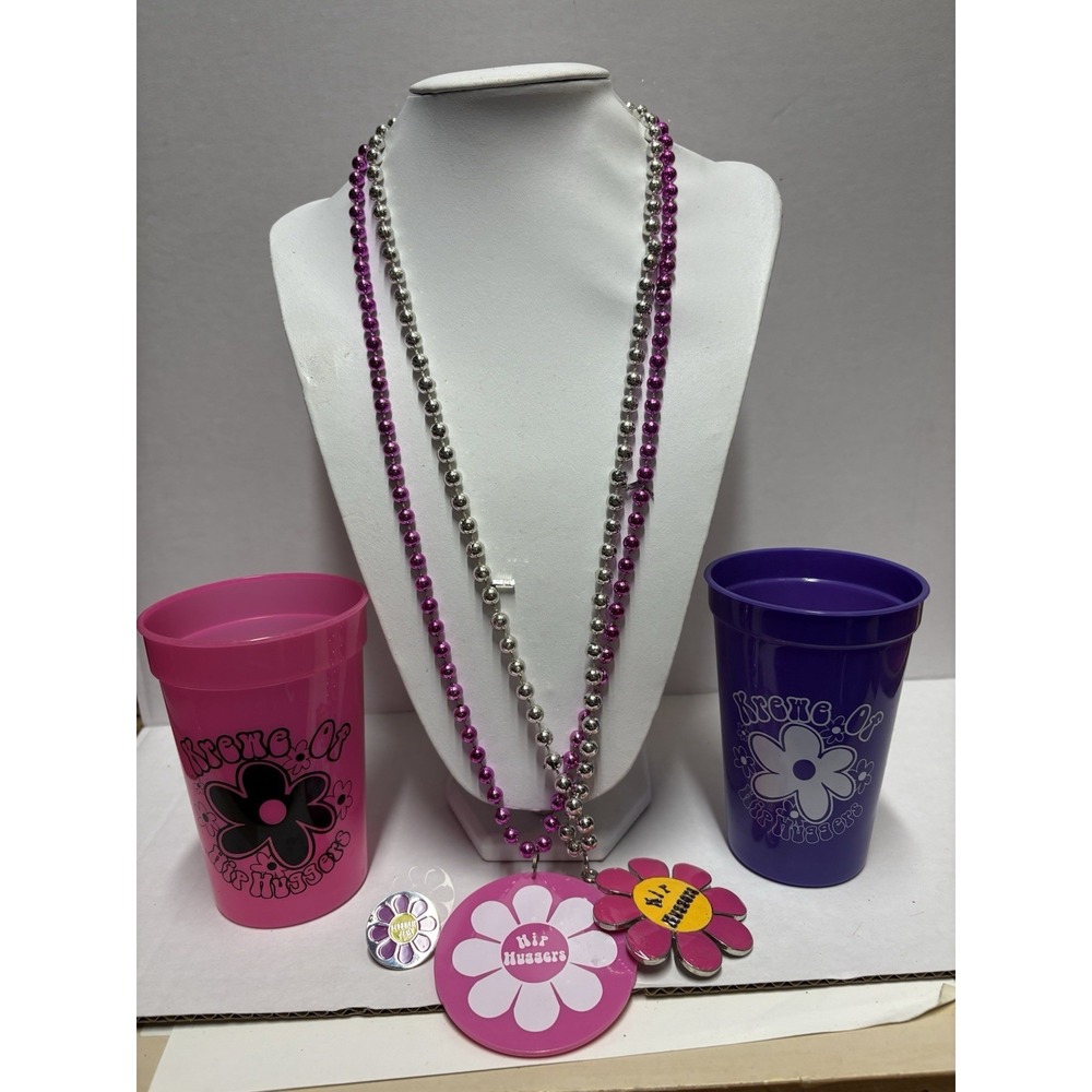 Mardi Gras Krewe of Hip Huggers  Flower Power Parade Beads‎ Throw plus 2 cups A4
